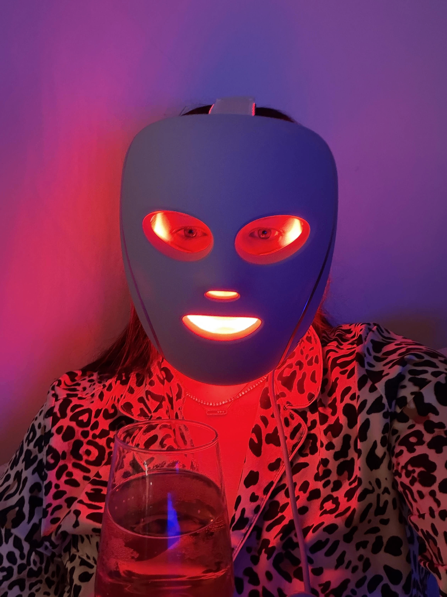 Shark Beauty — CryoGlow LED Face Mask